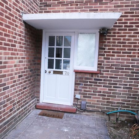Harrow Luxury Flat With Free Parking. Apartment London Bagian luar foto